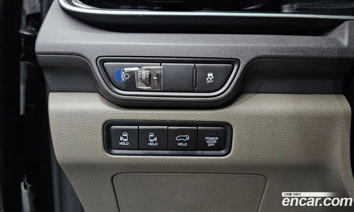 Kia Carnival Diesel 9-Seater Noblesse, снимка 16 - Автомобили и джипове - 56155327