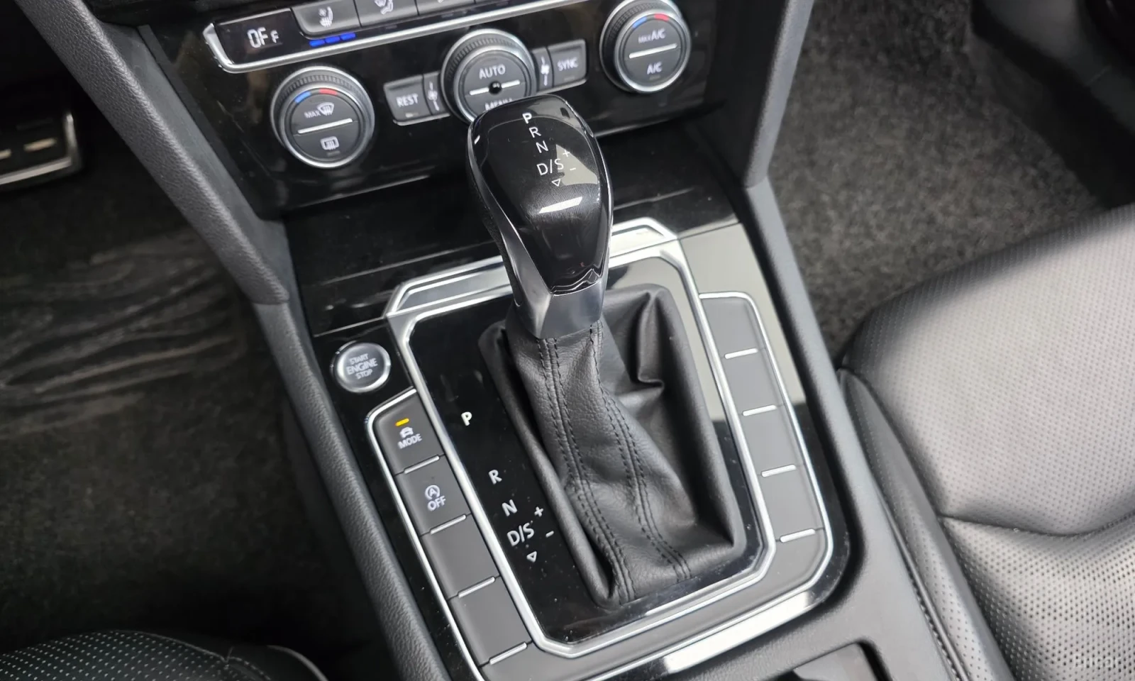 VW Arteon 2.0 TDI Premium/R-line\TOP CENA, снимка 9 - Автомобили и джипове - 56196873