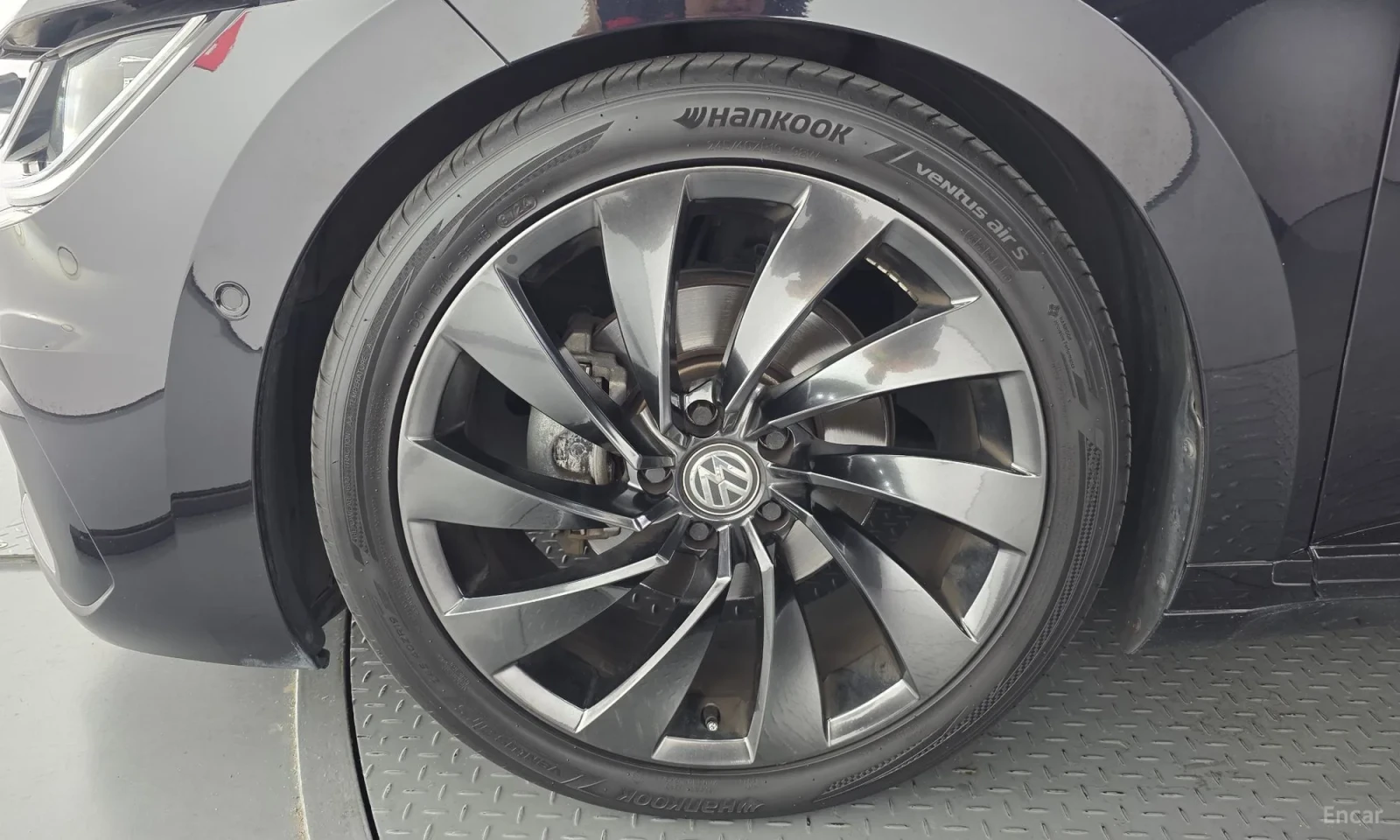 VW Arteon 2.0 TDI Premium/R-line\TOP CENA, снимка 5 - Автомобили и джипове - 56196873