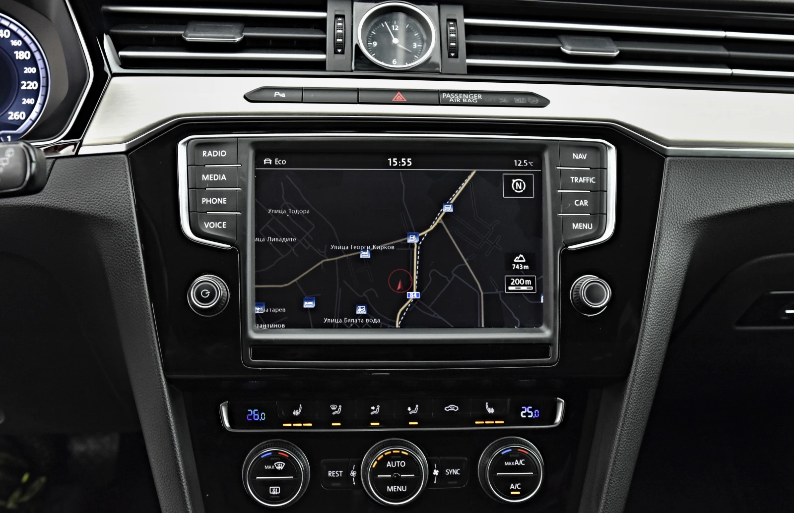 VW Passat 240hp 4 MOTION //ПОДГРЕВ/-ДИГИТАЛ/, снимка 11 - Автомобили и джипове - 56275913
