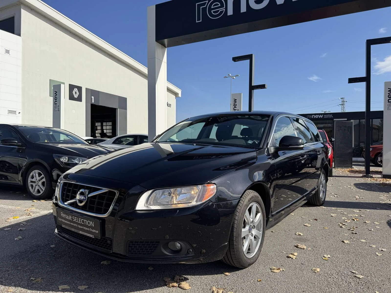 Volvo V70 D4, снимка 2 - Автомобили и джипове - 56598028