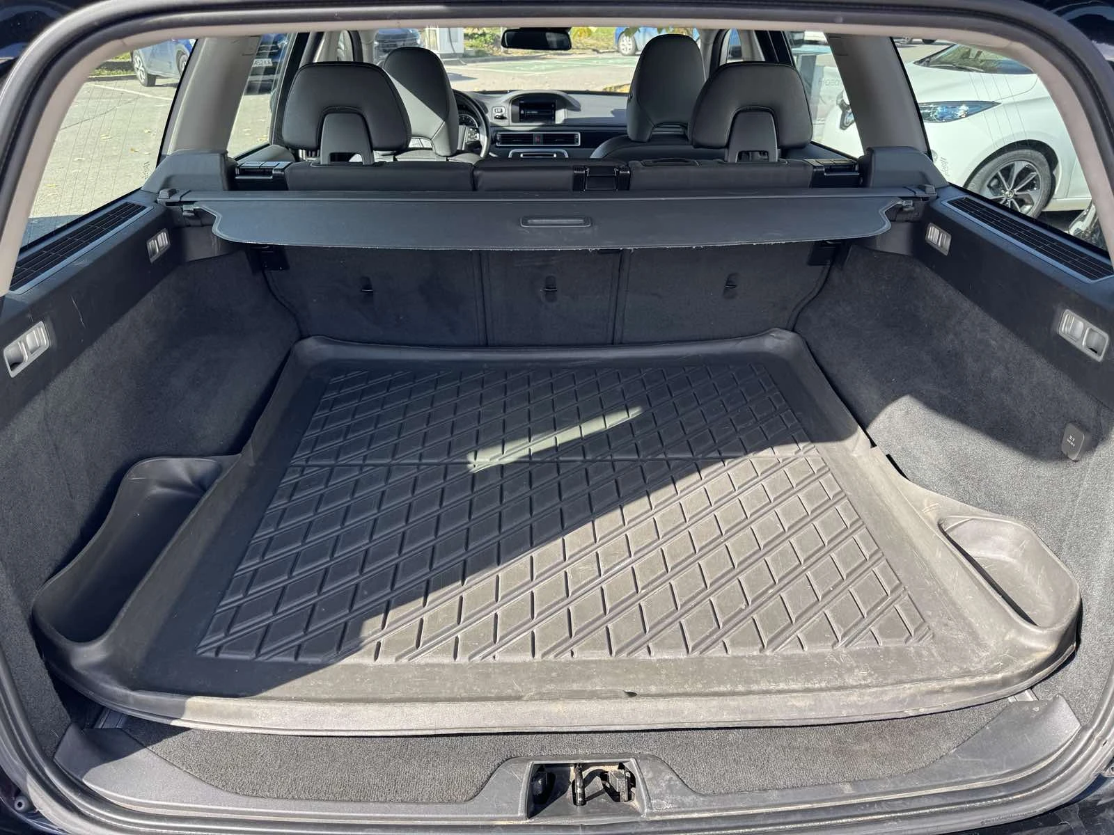 Volvo V70 D4, снимка 7 - Автомобили и джипове - 56598028