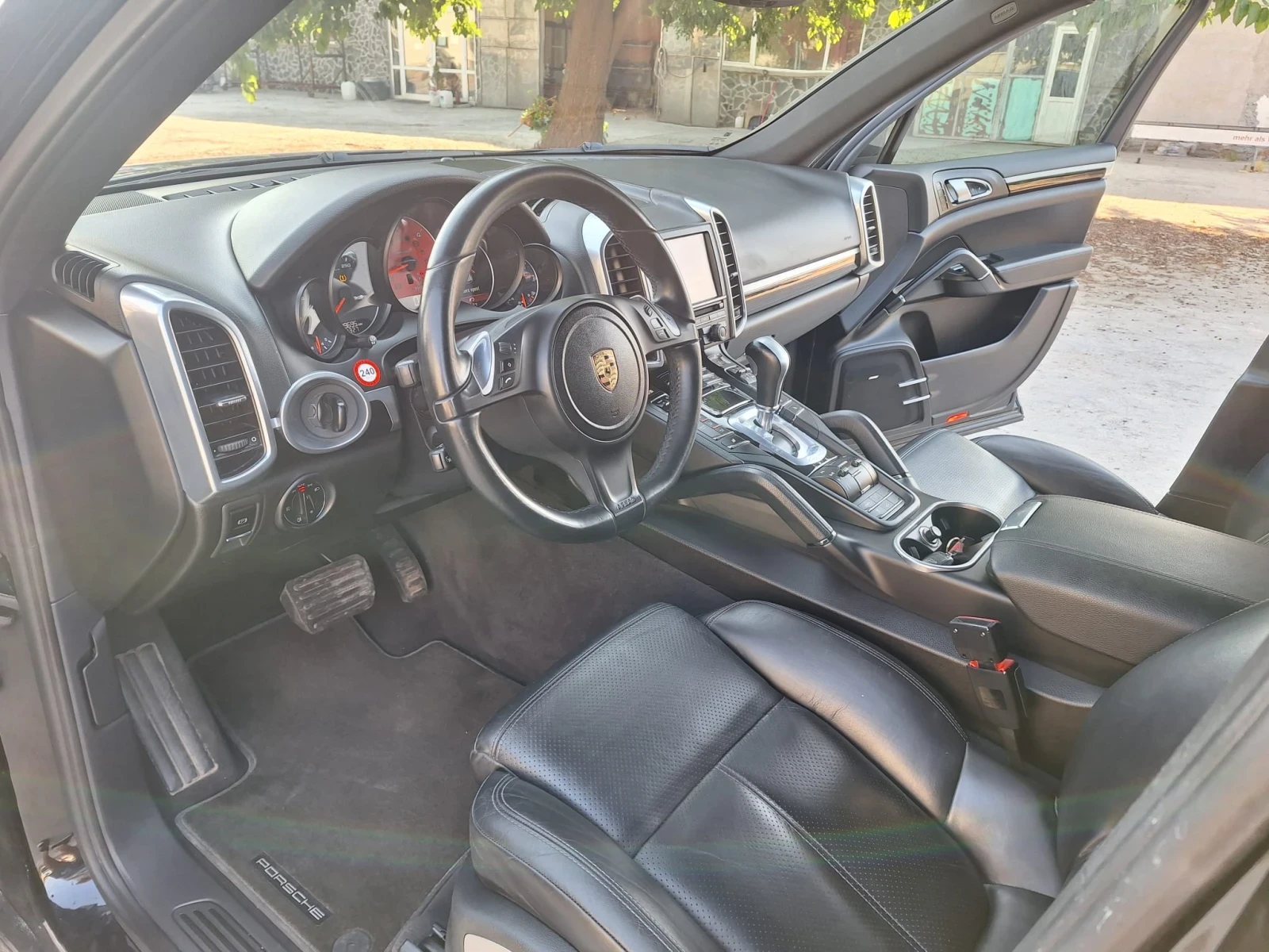 Porsche Cayenne * 3.0d/GTS/Нави/Дистроник/Кожа/Камера/Кейлес Го*  - изображение 10
