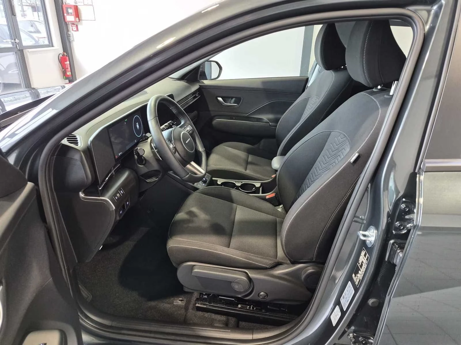 Hyundai Kona Trend Elektro, снимка 8 - Автомобили и джипове - 54145178