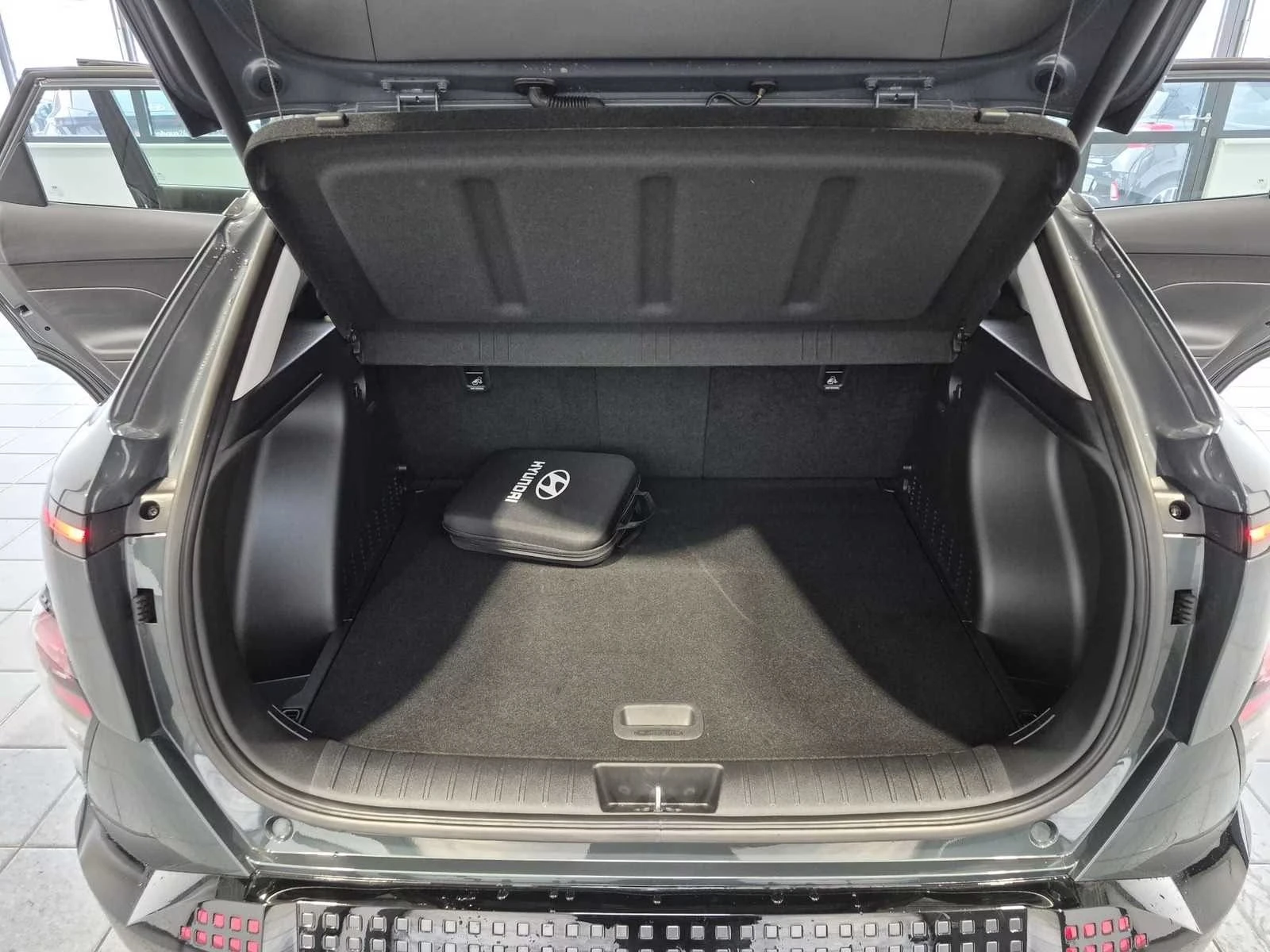 Hyundai Kona Trend Elektro, снимка 6 - Автомобили и джипове - 54145178