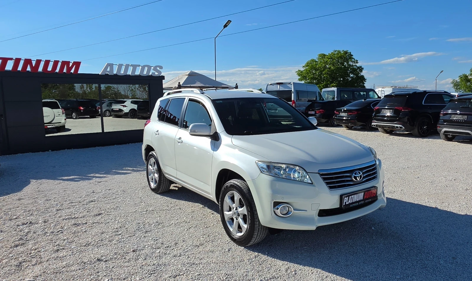 Toyota Rav4 2.2D/4X4/PODGREV/KAMERA/NAVI/KEY LESS GO, снимка 4 - Автомобили и джипове - 54599090
