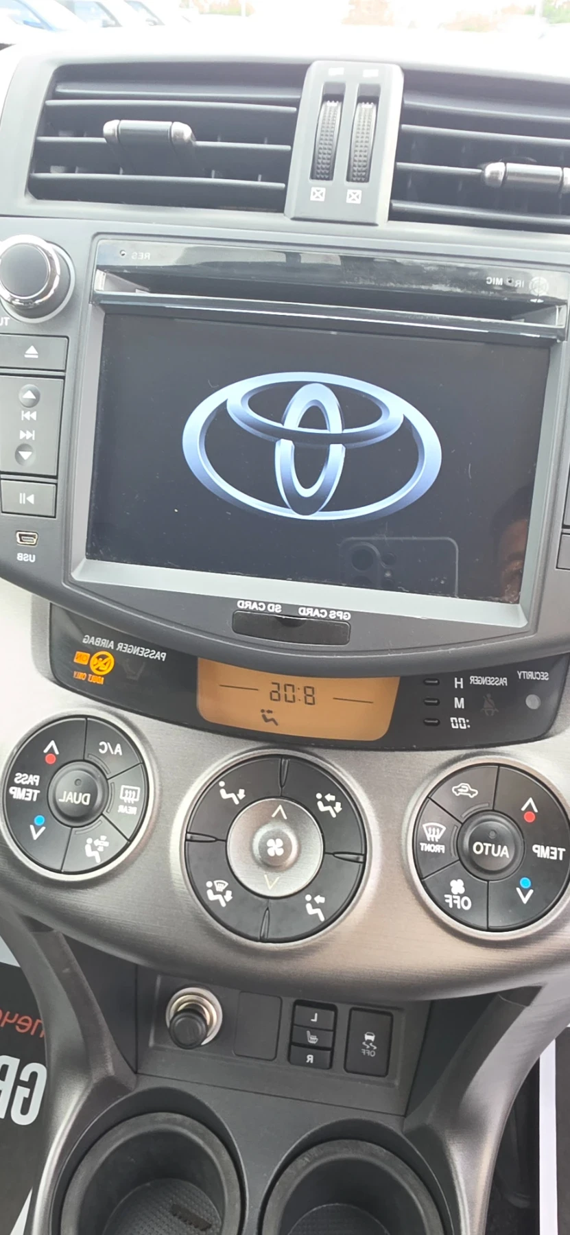 Toyota Rav4 2.2D/4X4/PODGREV/KAMERA/NAVI/KEY LESS GO | Mobile.bg � ����������� 10