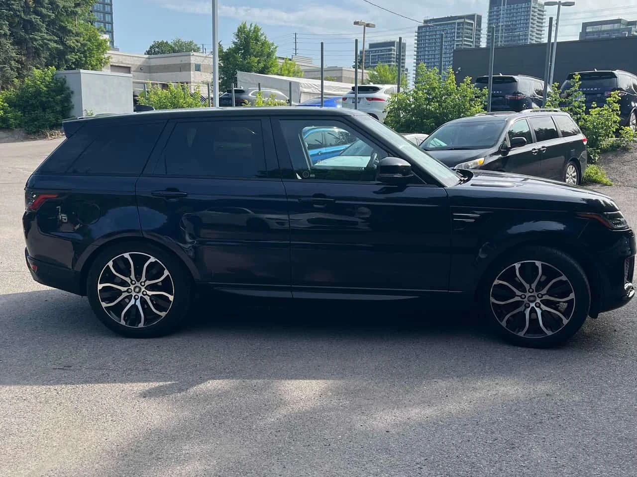 Land Rover Range Rover Sport * HSE * CARFAX * ОПЦИЯ ЗА ФИНАНСИРАНЕ , снимка 3 - Автомобили и джипове - 55246265