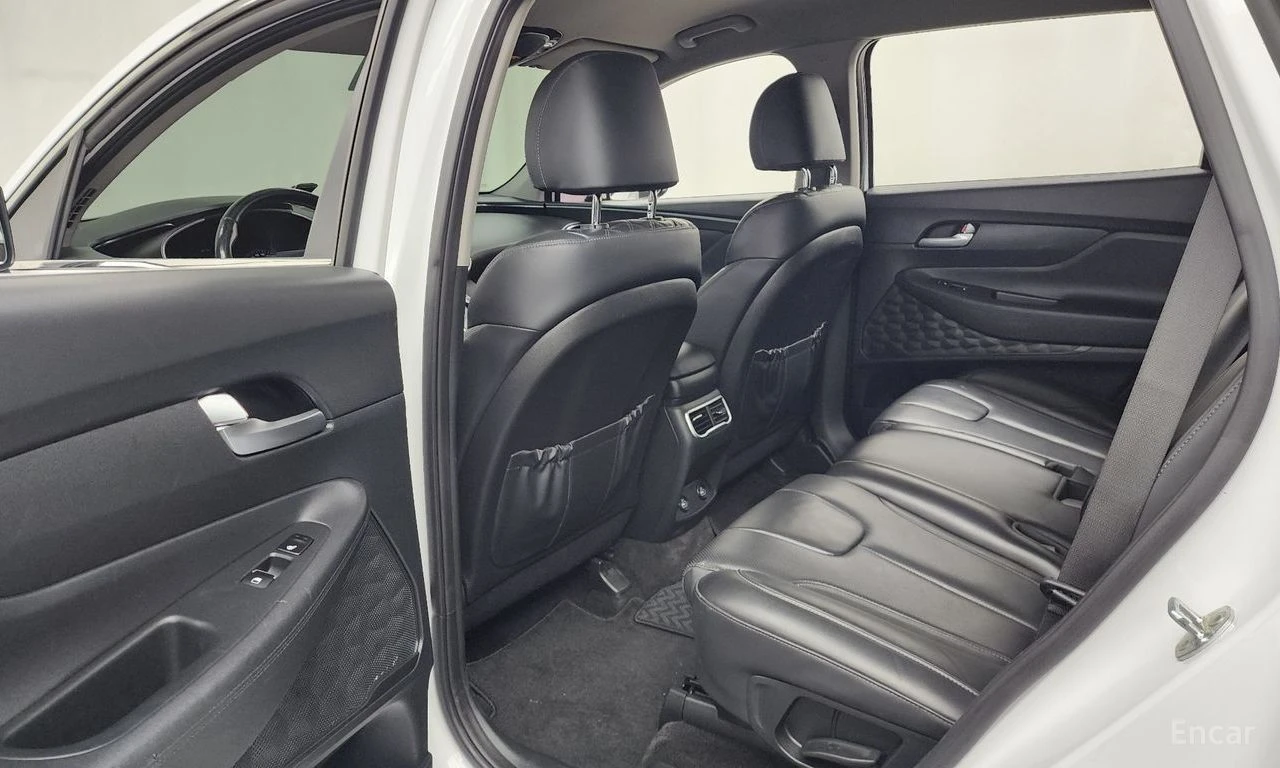 Hyundai Santa fe 2.2D Premium 4x4* DISTRONIC* ПОДГРЕВ* ОБДУХВАНЕ* , снимка 16 - Автомобили и джипове - 55254572
