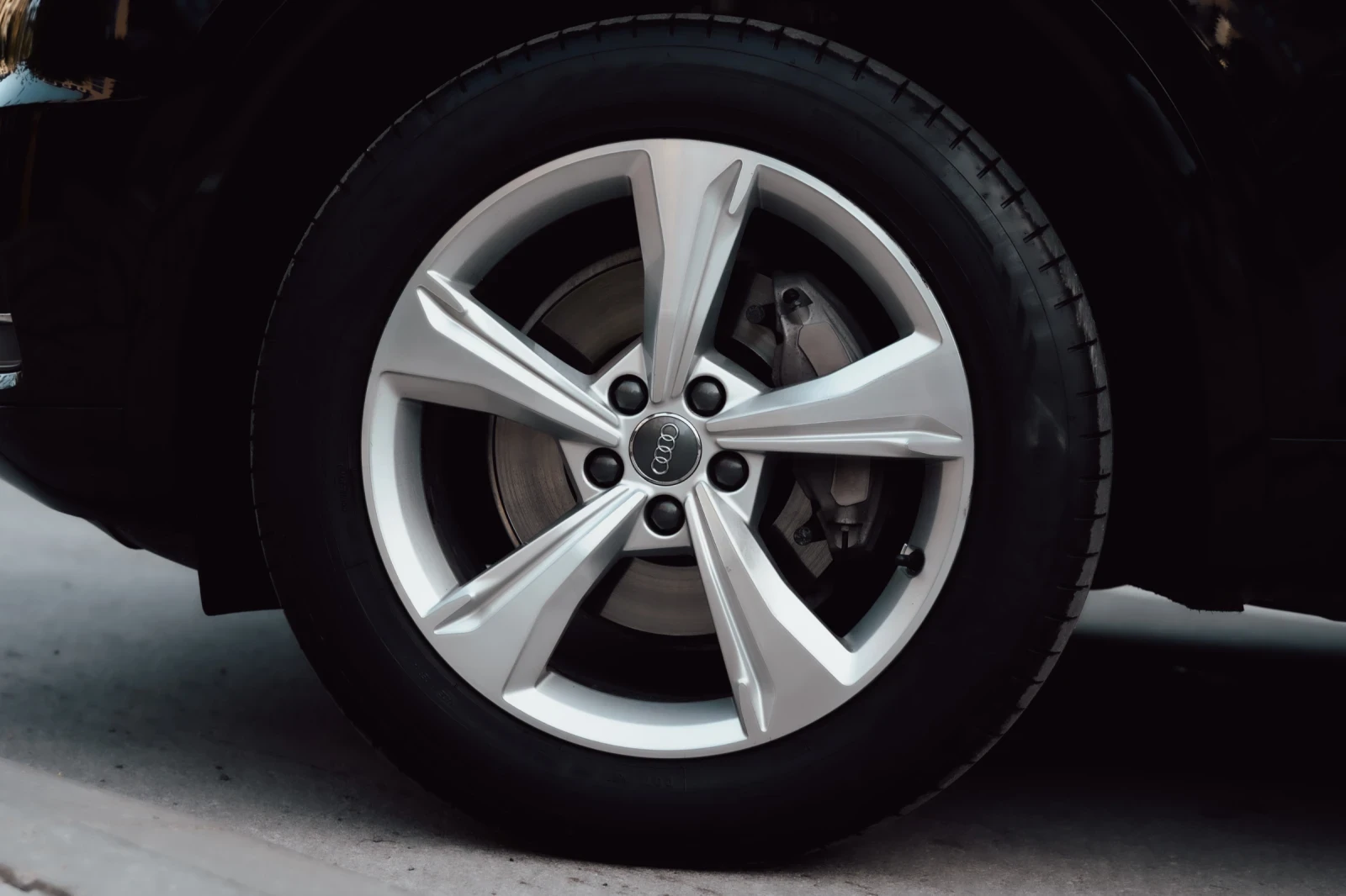 Audi Q5 Sport , снимка 11 - Автомобили и джипове - 55358992
