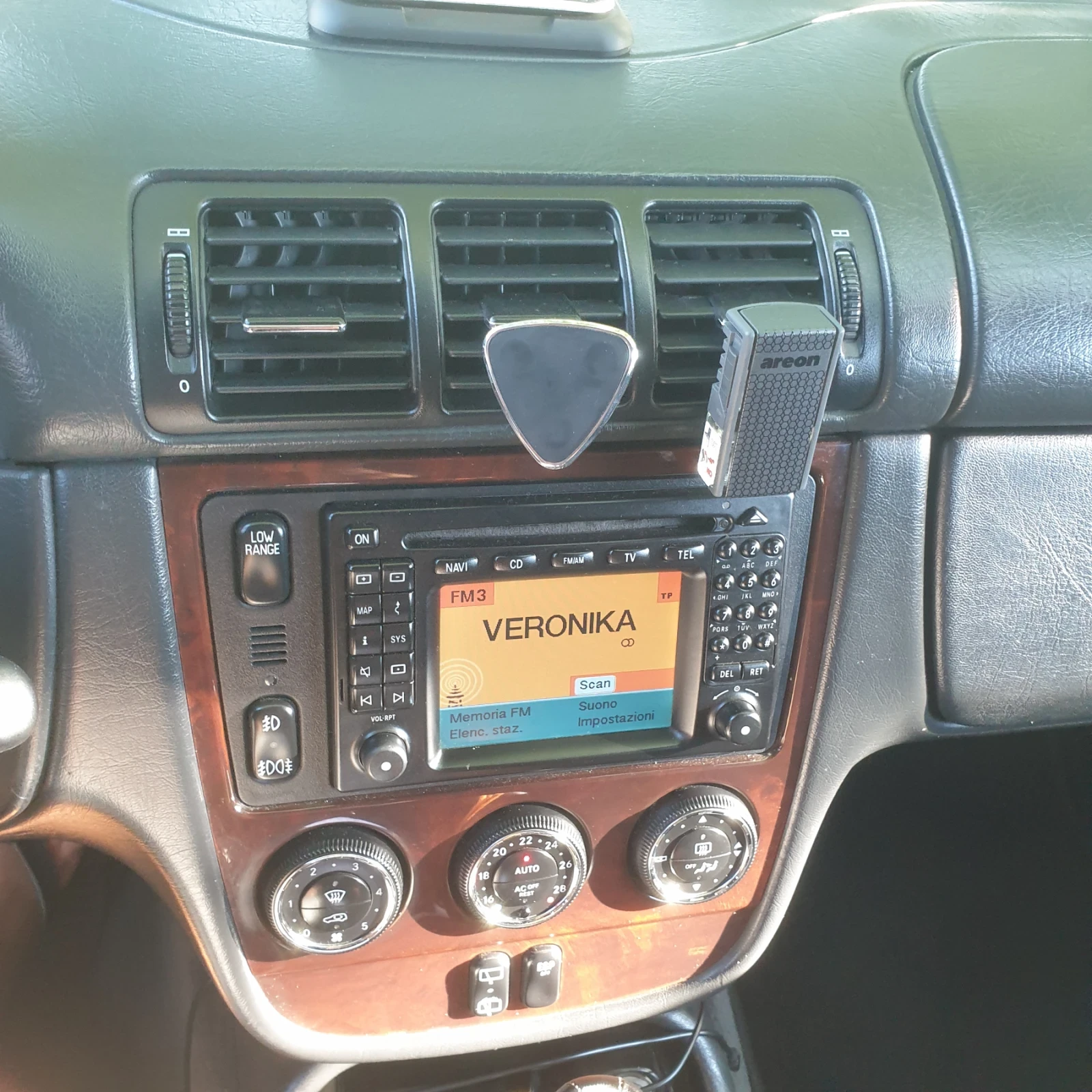 Mercedes-Benz ML 270, снимка 11 - Автомобили и джипове - 55596547