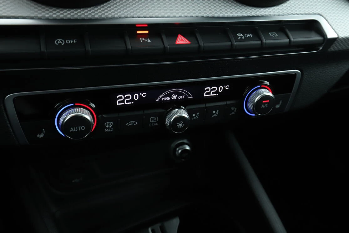 Audi Q2, снимка 8 - Автомобили и джипове - 55826800