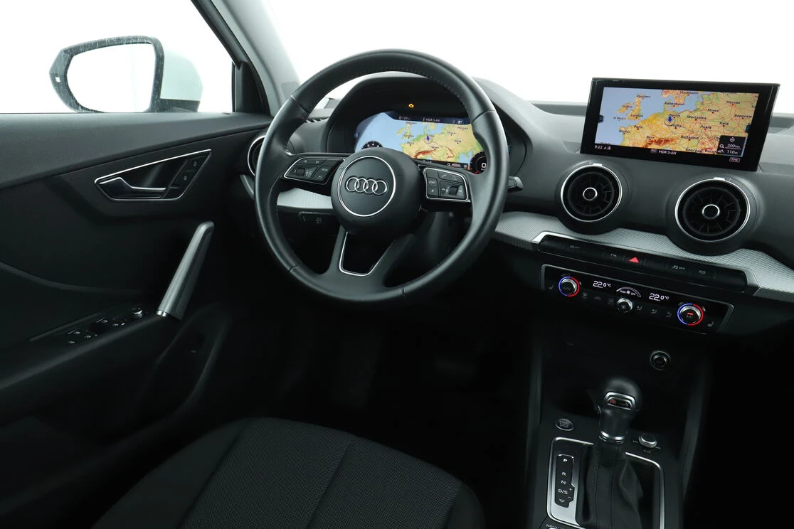 Audi Q2, снимка 12 - Автомобили и джипове - 55826800