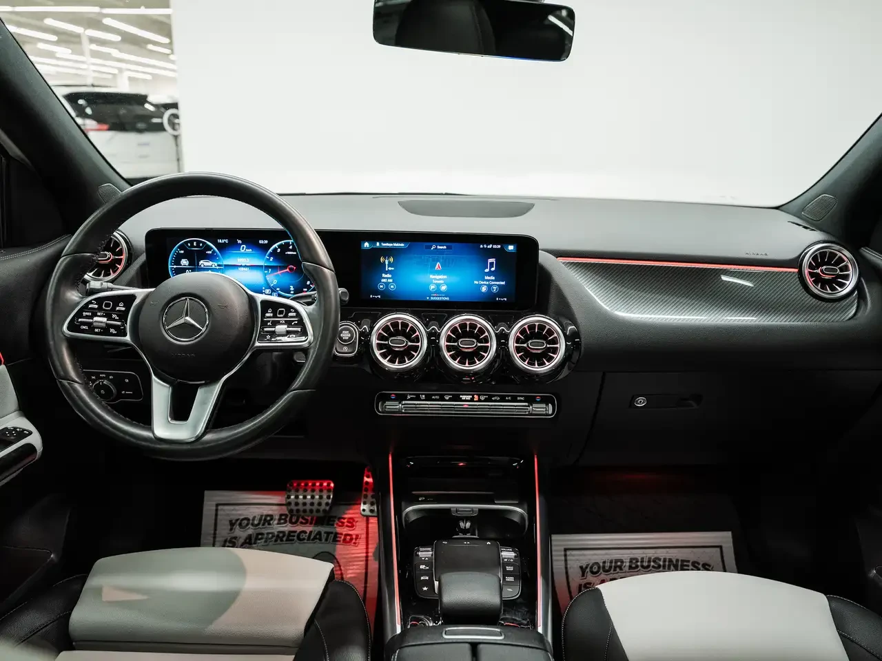 Mercedes-Benz GLA 250, снимка 11 - Автомобили и джипове - 56227357