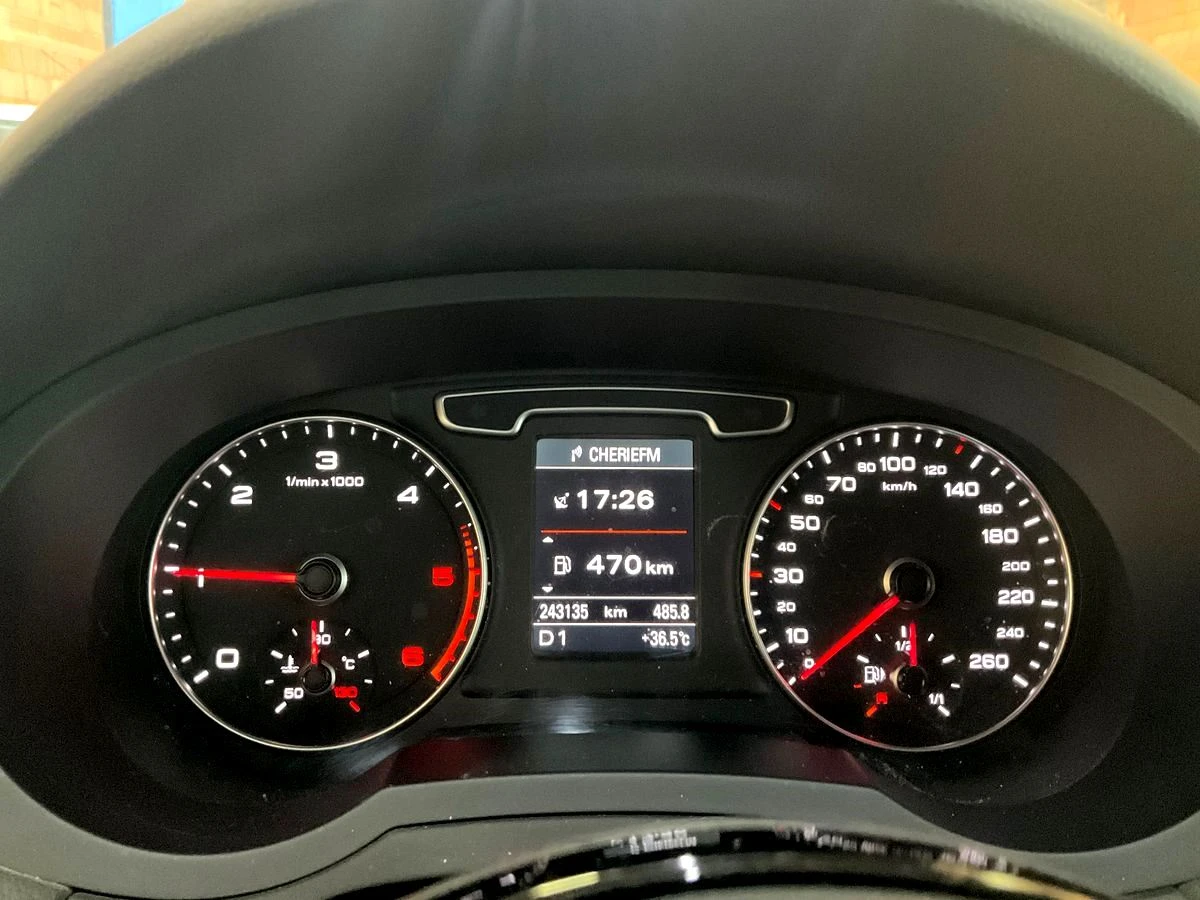 Audi Q3 4x4 S tronic, снимка 9 - Автомобили и джипове - 56569292