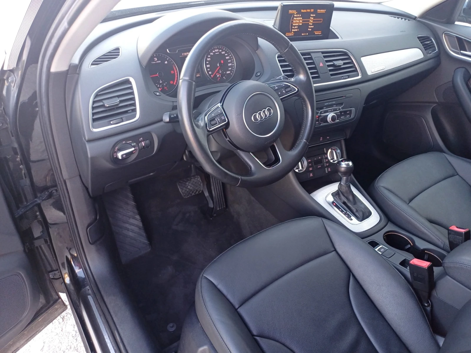 Audi Q3 4x4 S tronic, снимка 14 - Автомобили и джипове - 56569292