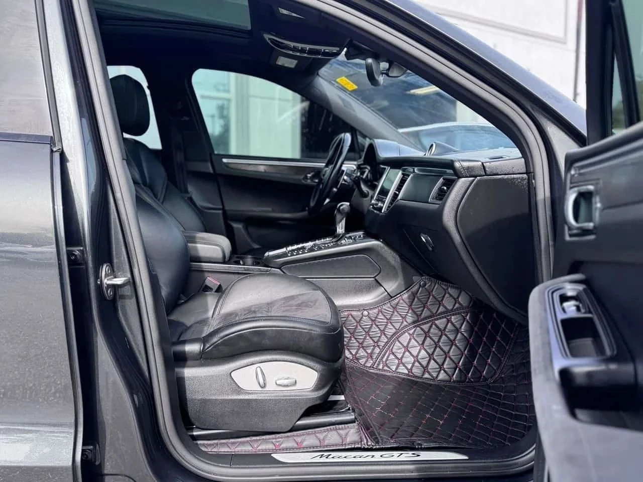 Porsche Macan, снимка 11 - Автомобили и джипове - 56688651