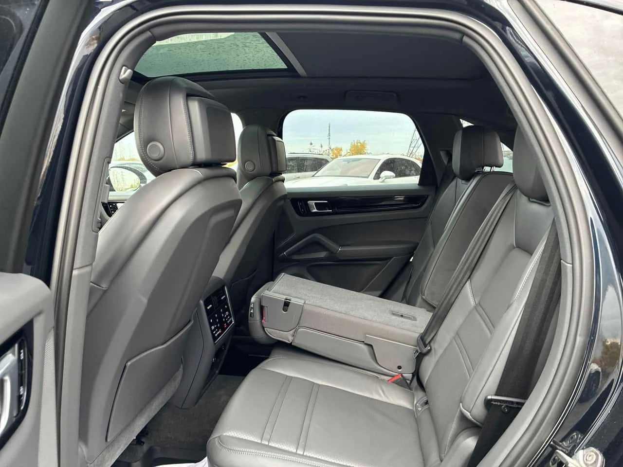 Porsche Cayenne * AWD * CARFAX * ОБДУХВАНЕ * ПАНОРАМА * , снимка 13 - Автомобили и джипове - 56717066