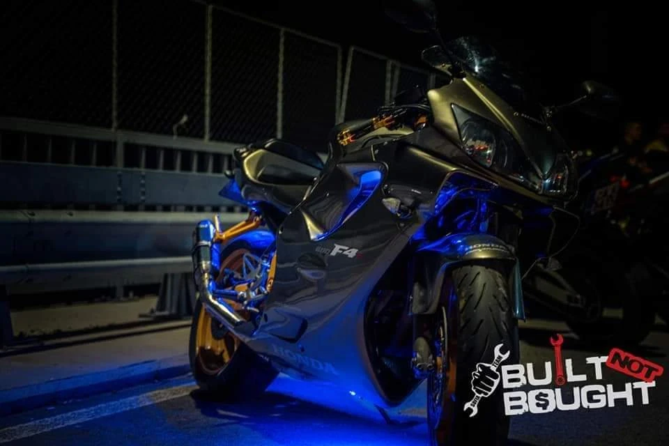 Honda Cbr CBR F4i - изображение 3