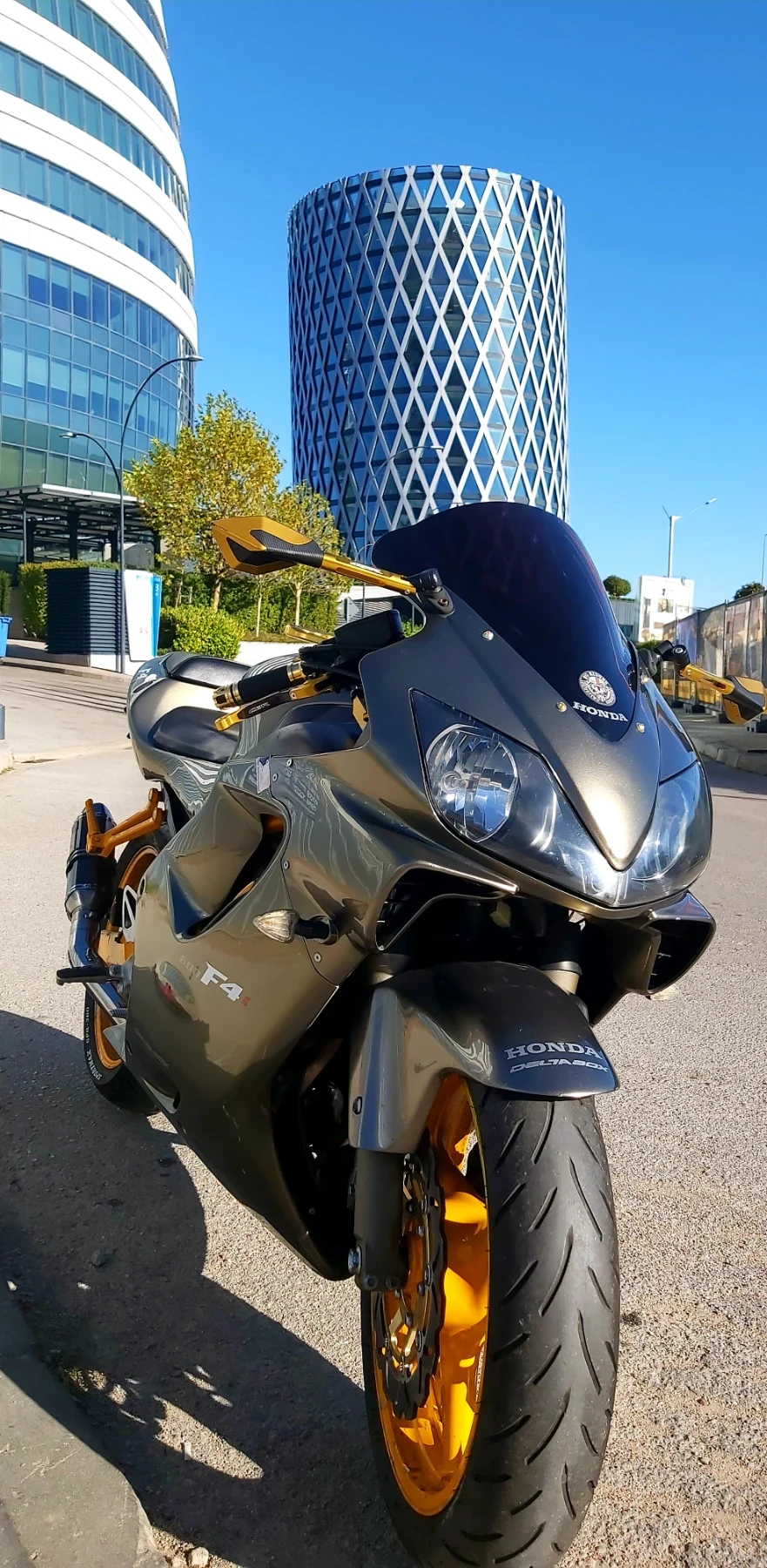 Honda Cbr CBR F4i - изображение 4
