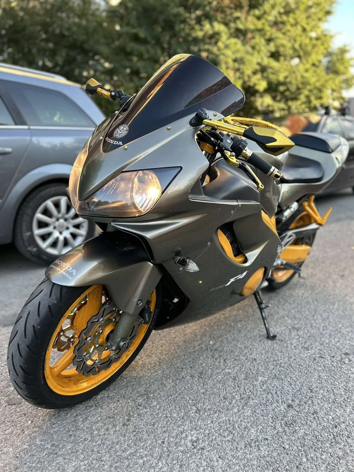 Honda Cbr CBR F4i - изображение 10