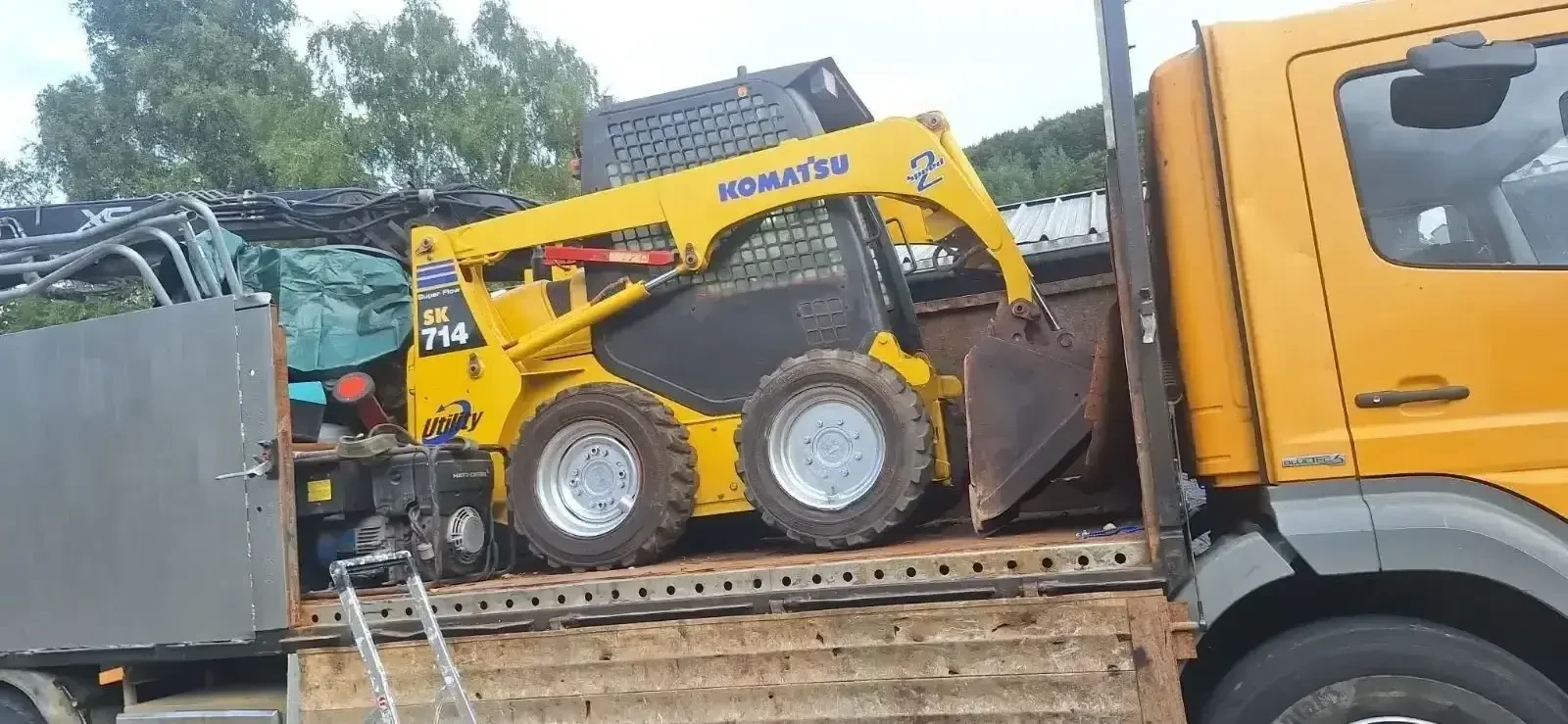 Мини челни товарачи Komatsu SK 714-2 kompaktlader bobcat minibagger 2, 5 t - изображение 3