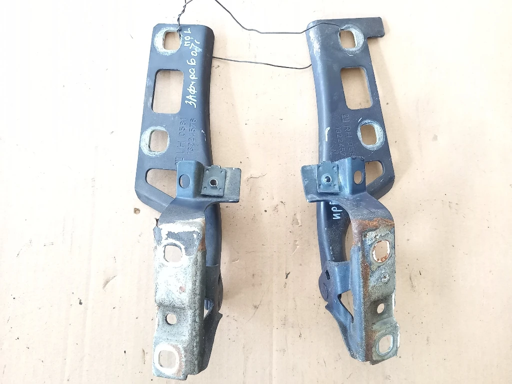 Панти преден капак Опел Зафира Б (1)