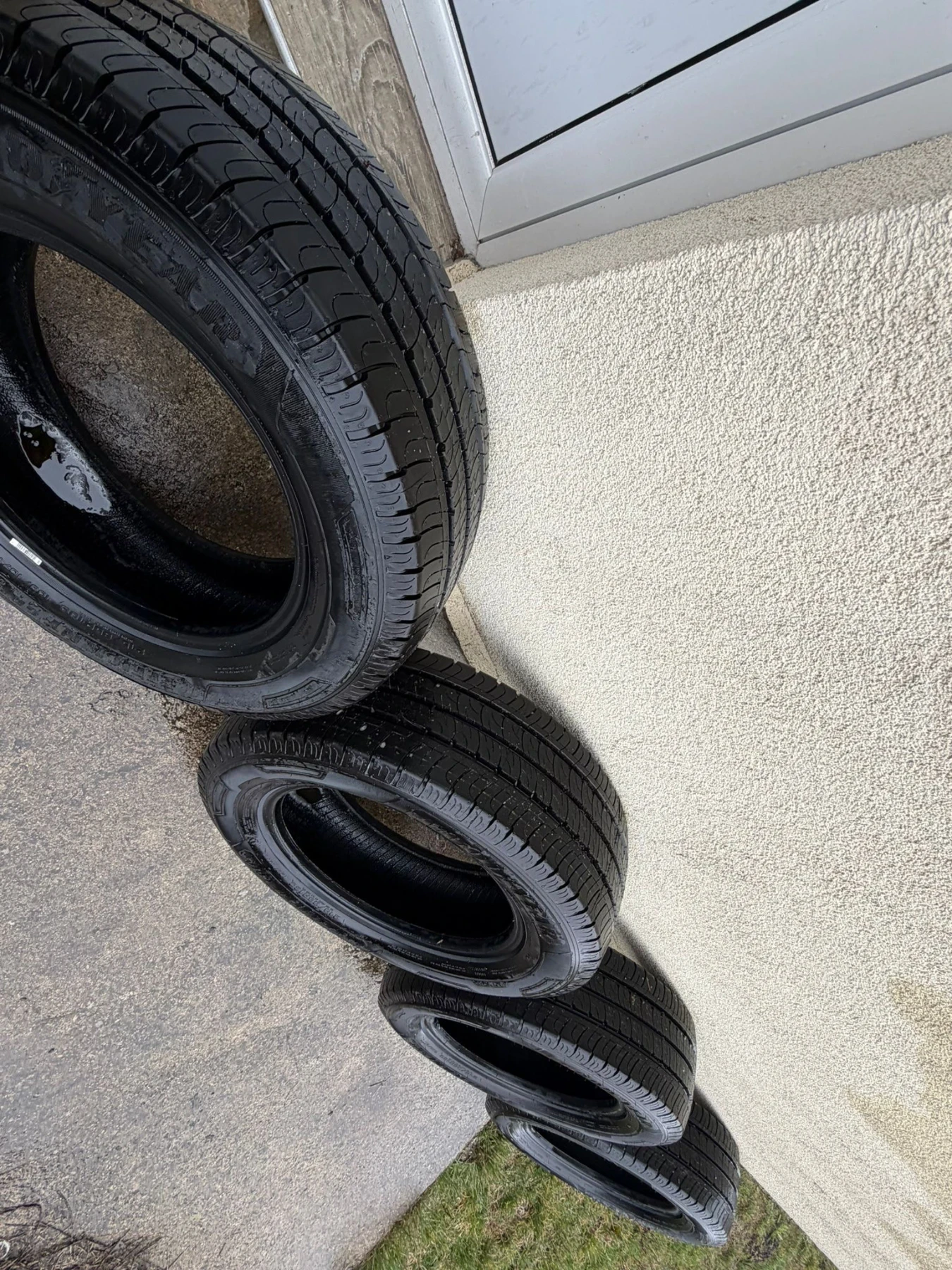 ���� 215/65R16 | Mobile.bg � ����������� 2
