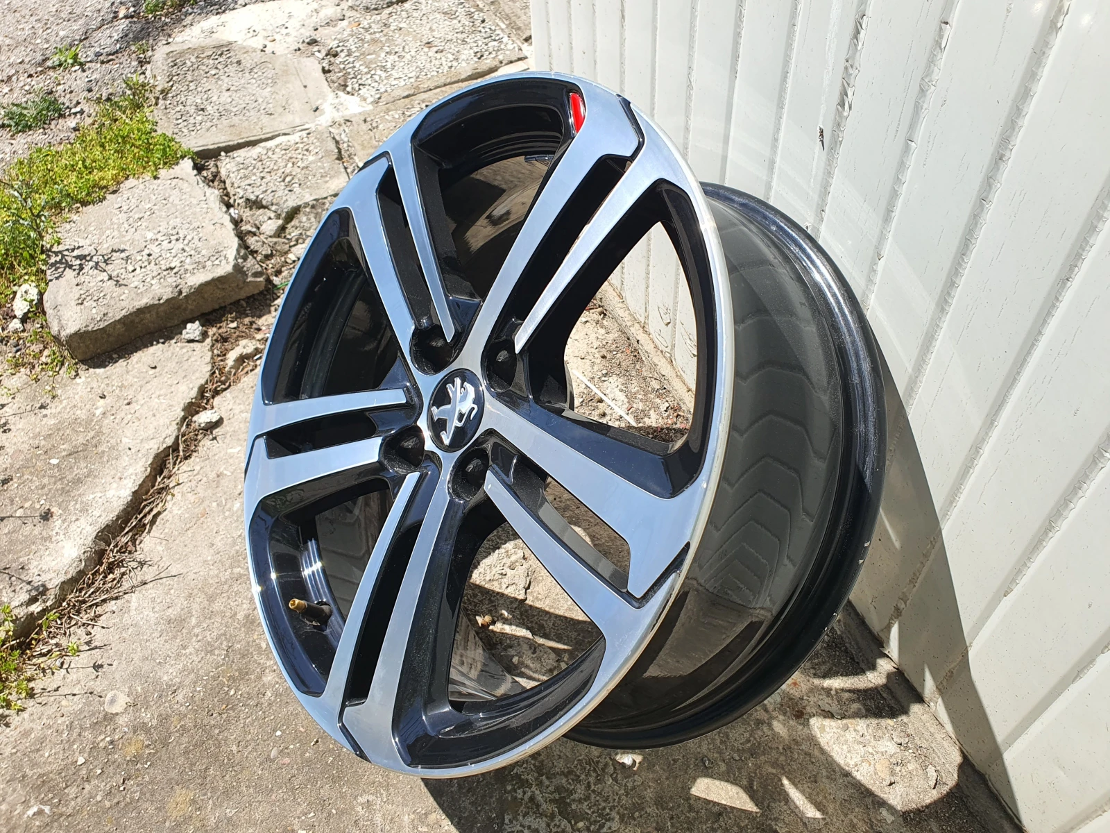 Джанти за Peugeot 2008, снимка 3 - Гуми и джанти - 54230415