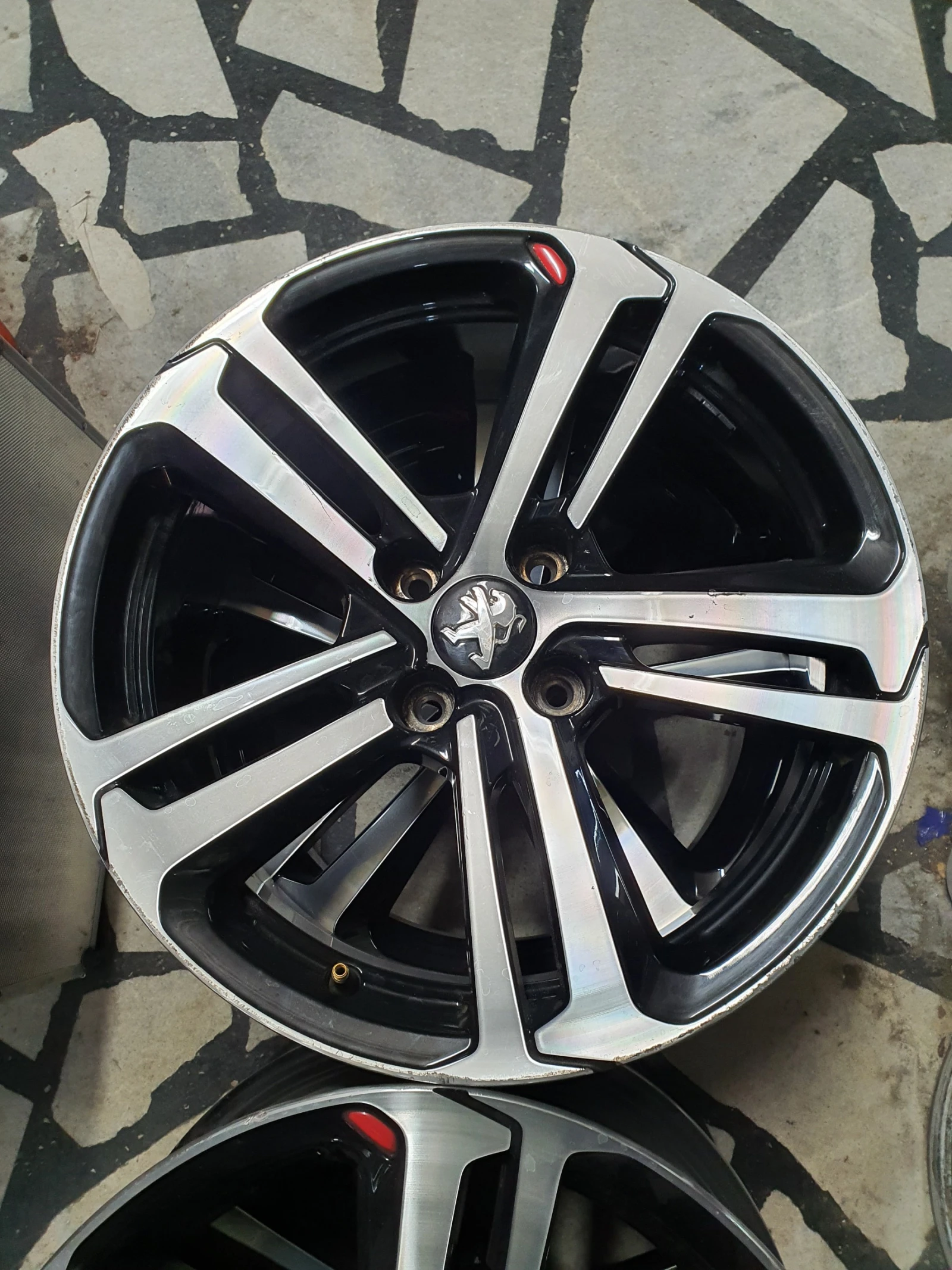 Джанти за Peugeot 2008, снимка 6 - Гуми и джанти - 54230415