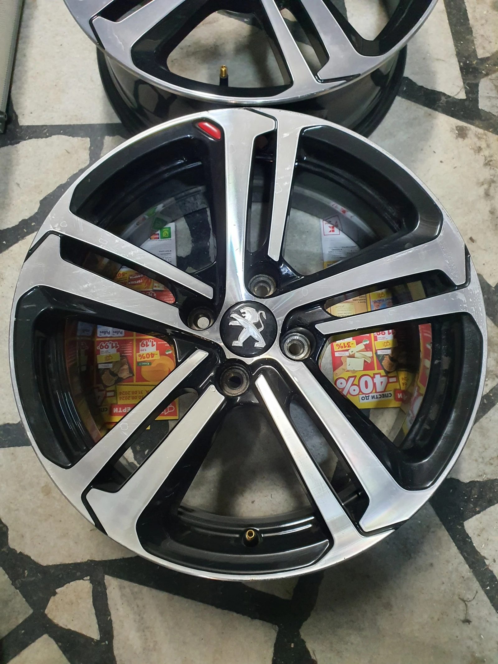 Джанти за Peugeot 2008, снимка 8 - Гуми и джанти - 54230415