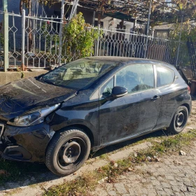 Peugeot 208 1.2 EURO6, снимка 11