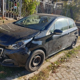 Peugeot 208 1.2 EURO6, снимка 4