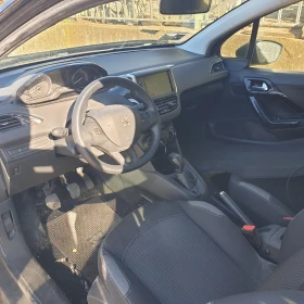 Peugeot 208 1.2 EURO6, снимка 9