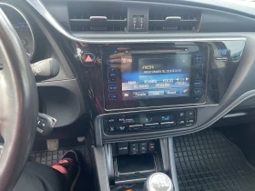 Toyota Auris 1.6, снимка 16