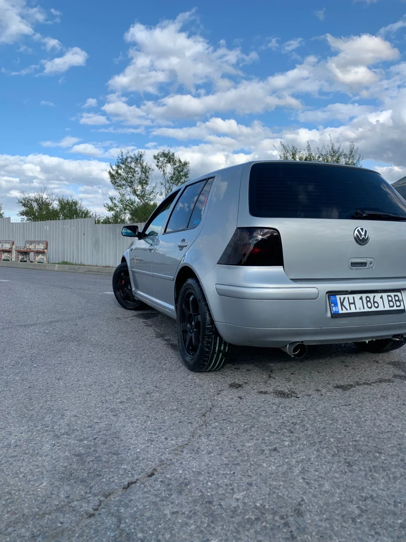 VW Golf, снимка 2 - Автомобили и джипове - 47332532