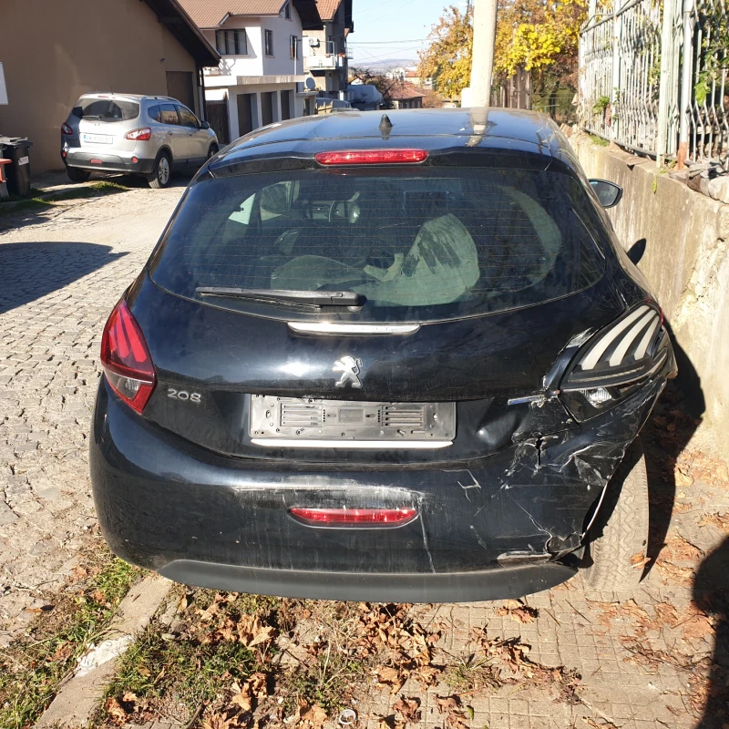 Peugeot 208 1.2 EURO6, снимка 12 - Автомобили и джипове - 47866453