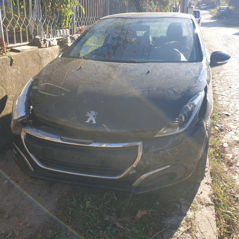 Peugeot 208 1.2 EURO6, снимка 1 - Автомобили и джипове - 47866453