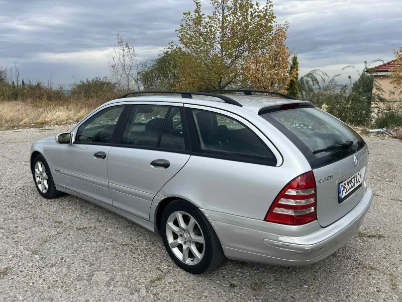 Mercedes-Benz C 220 2, 2 cdi, снимка 6 - Автомобили и джипове - 47937202