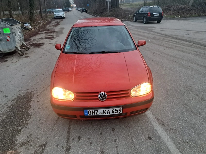 VW Golf 1.6, снимка 1 - Автомобили и джипове - 48514547