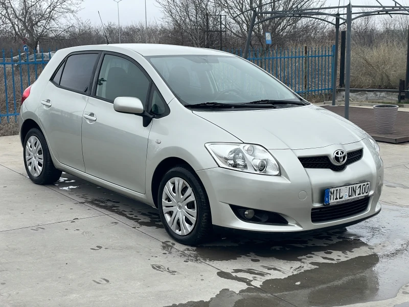 Toyota Auris 1.4 97к.с, снимка 3 - Автомобили и джипове - 49281580