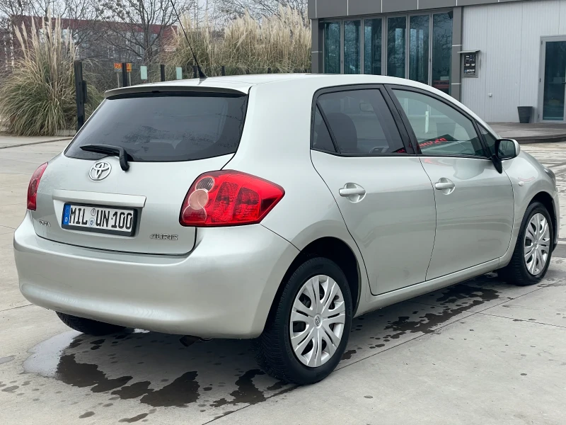 Toyota Auris 1.4 97к.с, снимка 4 - Автомобили и джипове - 49281580