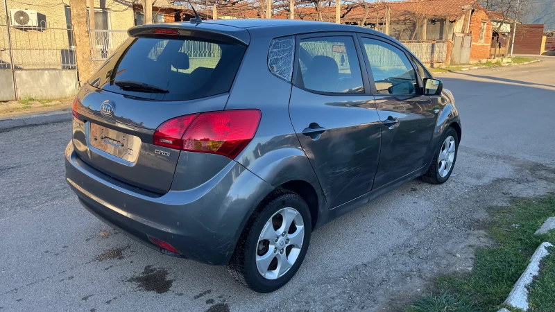 Kia Venga 1.4 , снимка 5 - Автомобили и джипове - 49582481