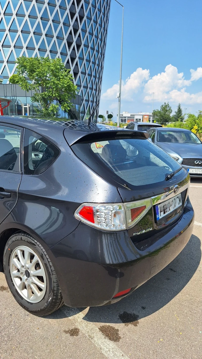Subaru Impreza 1.5 AWD/ Регистрирана / ГАЗ / Италия / Нови гуми, снимка 2 - Автомобили и джипове - 52474433