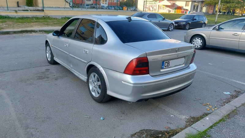 Opel Vectra 2.2 DTI, снимка 3 - Автомобили и джипове - 52282465
