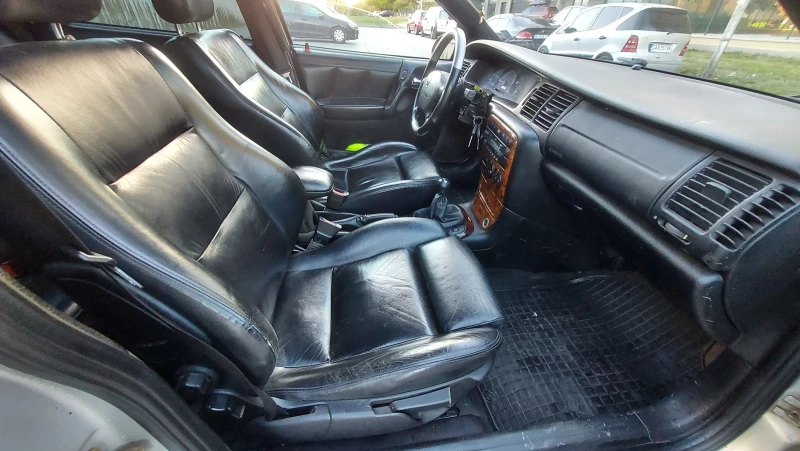 Opel Vectra 2.2 DTI, снимка 16 - Автомобили и джипове - 52282465