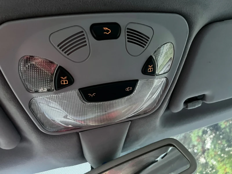 Mercedes-Benz C 200, снимка 14 - Автомобили и джипове - 52722568