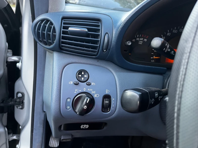Mercedes-Benz C 200, снимка 11 - Автомобили и джипове - 52722568