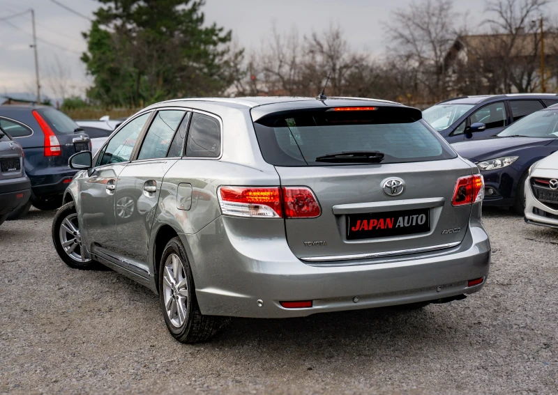 Toyota Avensis 1.8 VVT-i | С ГАРАНЦИЯ , снимка 6 - Автомобили и джипове - 52638979
