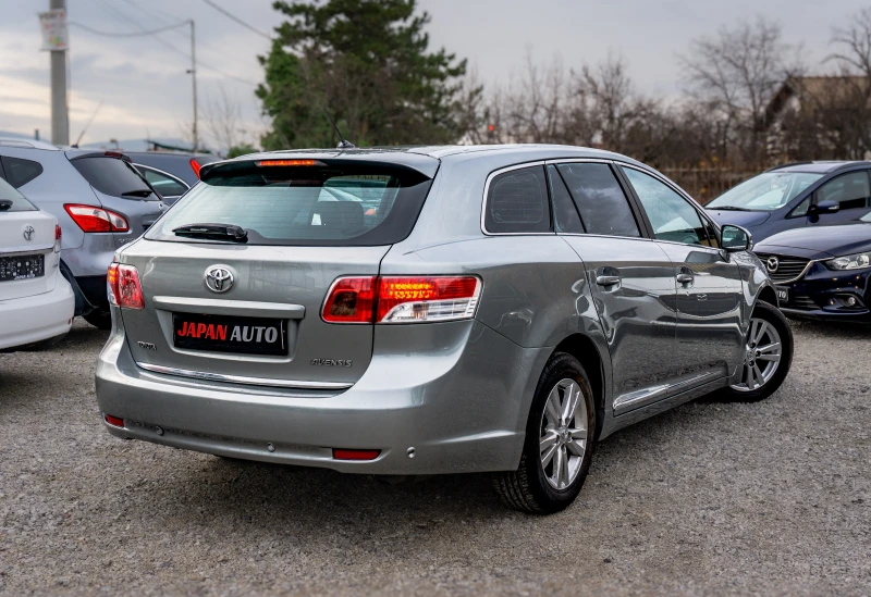 Toyota Avensis 1.8 VVT-i | С ГАРАНЦИЯ , снимка 4 - Автомобили и джипове - 52638979